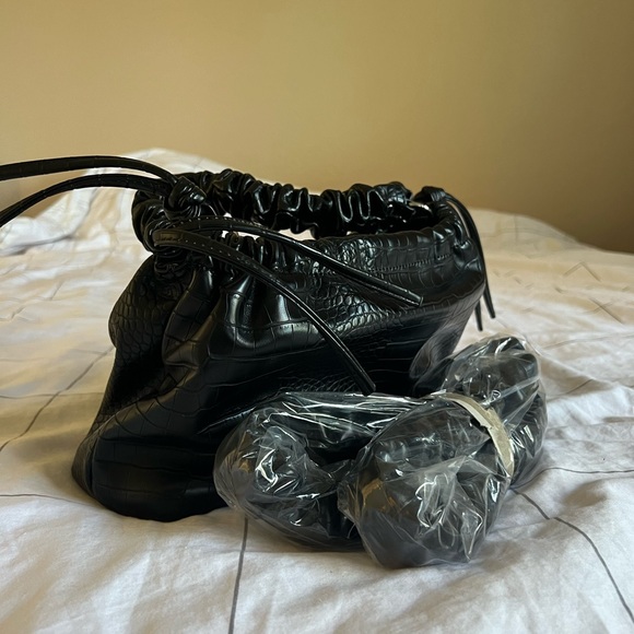 Handbag - Picture 4 of 6